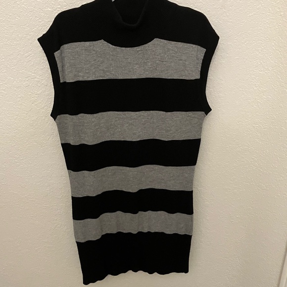 Sweaters - Black and Gray Striped Sleeveless Sweater